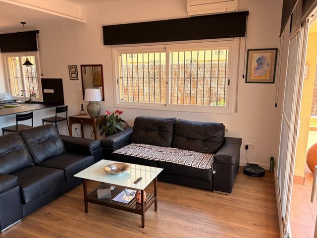 4 quarto Moradia em Banda para venda em Sitges com piscina - 875 000 € (Ref: 9806355)