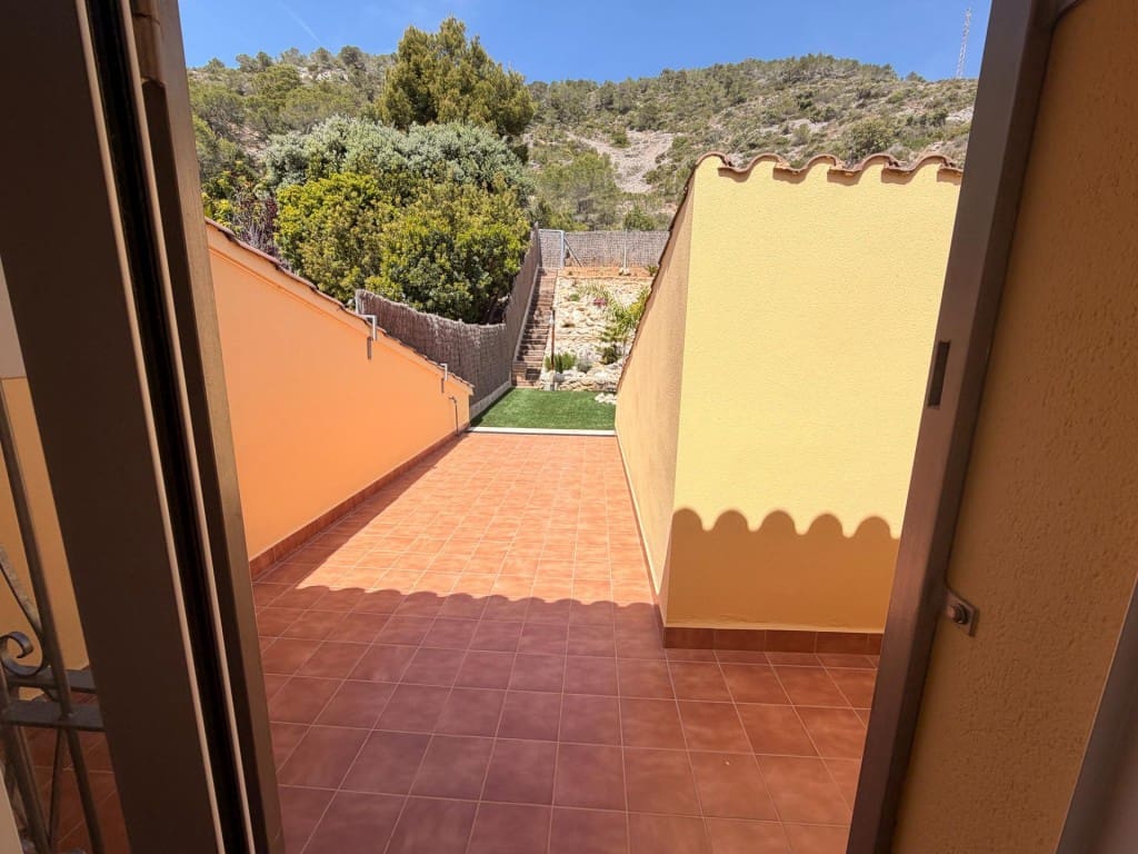 4 quarto Moradia em Banda para venda em Sitges com piscina - 875 000 € (Ref: 9806355)