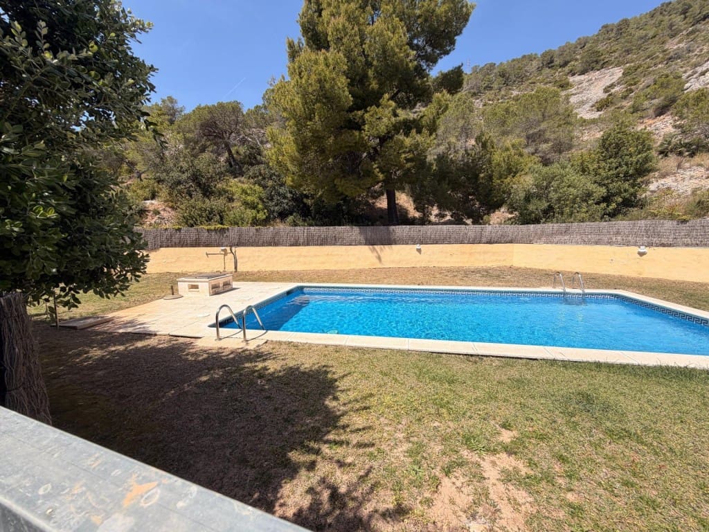 4 quarto Moradia em Banda para venda em Sitges com piscina - 875 000 € (Ref: 9806355)