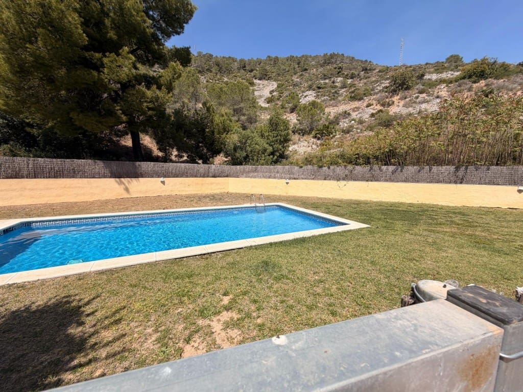 4 quarto Moradia em Banda para venda em Sitges com piscina - 875 000 € (Ref: 9806355)