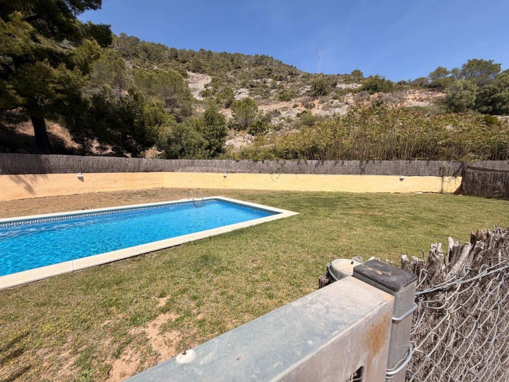4 quarto Moradia em Banda para venda em Sitges com piscina - 875 000 € (Ref: 9806355)