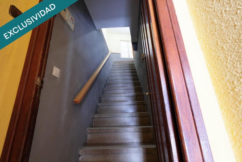 Office for sale in Noceda - € 120,000 (Ref: 9806359)