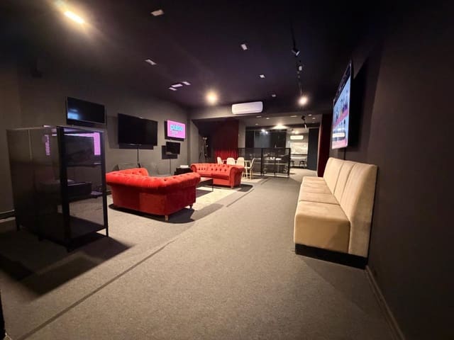 Commercieel te koop in L'Antiga Esquerra de L'Eixample, Barcelona stad - € 48.000 (Ref: 9806361)