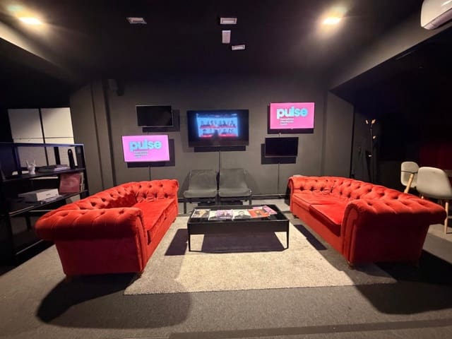 Commercieel te koop in L'Antiga Esquerra de L'Eixample, Barcelona stad - € 48.000 (Ref: 9806361)