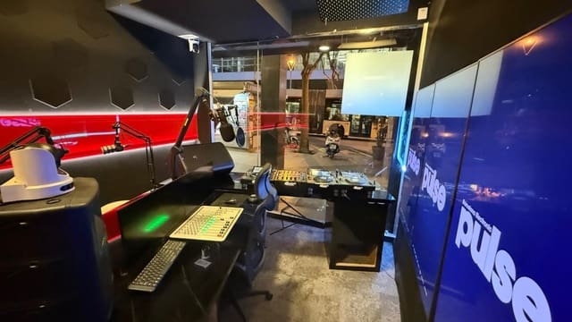 Commercieel te koop in L'Antiga Esquerra de L'Eixample, Barcelona stad - € 48.000 (Ref: 9806361)