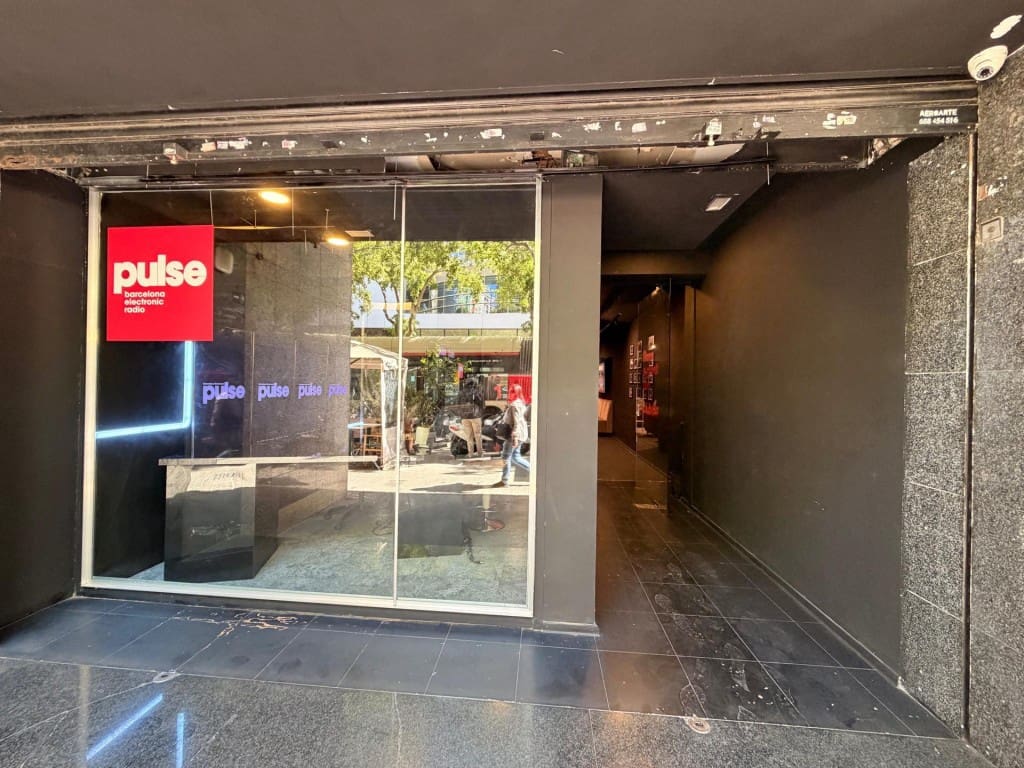 Commercieel te koop in Barcelona stad - € 48.000 (Ref: 9806361)