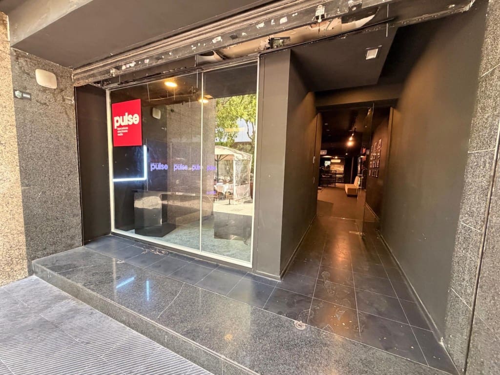 Commercieel te koop in Barcelona stad - € 48.000 (Ref: 9806361)