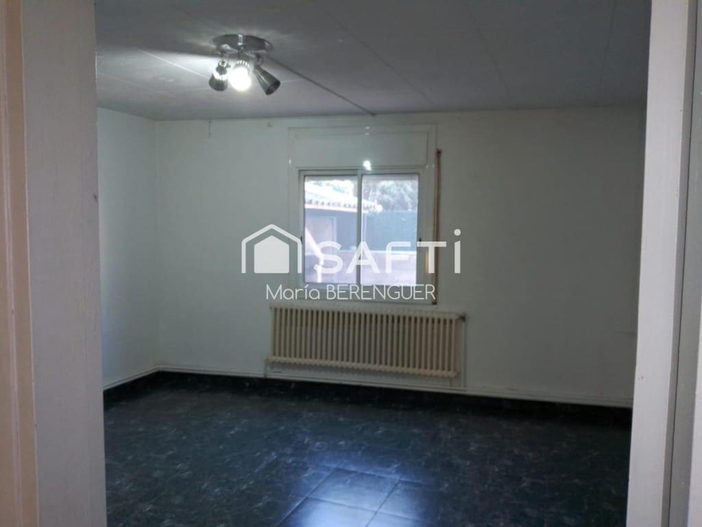 2 bedroom Villa for sale in Sallent - € 249,500 (Ref: 9811461)