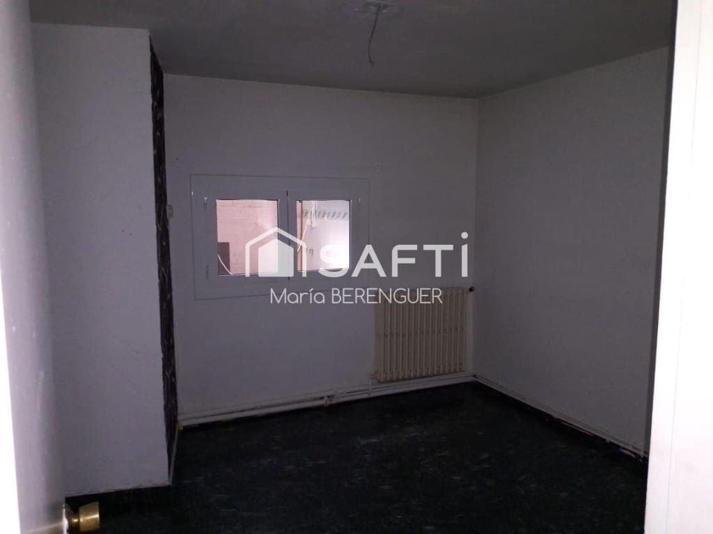 2 bedroom Villa for sale in Sallent - € 249,500 (Ref: 9811461)