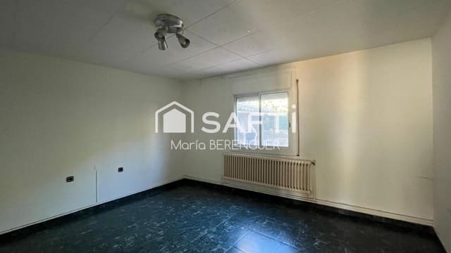 2 bedroom Villa for sale in Sallent - € 249,500 (Ref: 9811461)