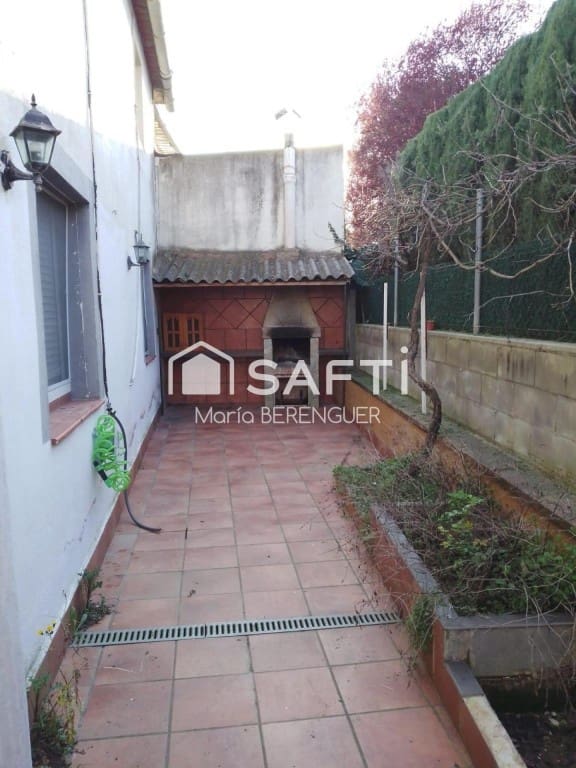2 bedroom Villa for sale in Sallent - € 249,500 (Ref: 9811461)