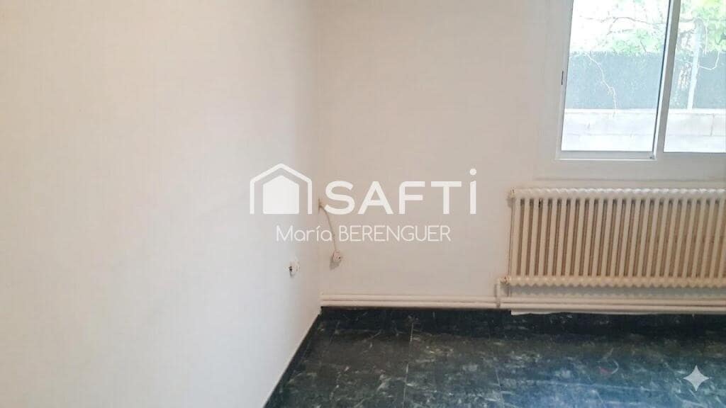 3 bedroom Villa for sale in Sallent - € 249,500 (Ref: 9811461)