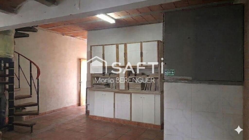 3 bedroom Villa for sale in Sallent - € 249,500 (Ref: 9811461)
