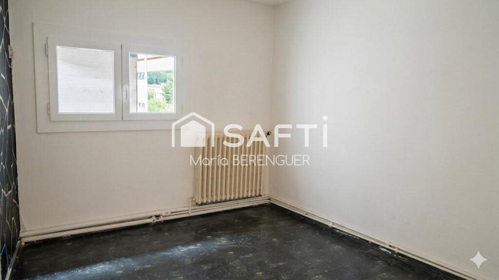 3 bedroom Villa for sale in Sallent - € 249,500 (Ref: 9811461)