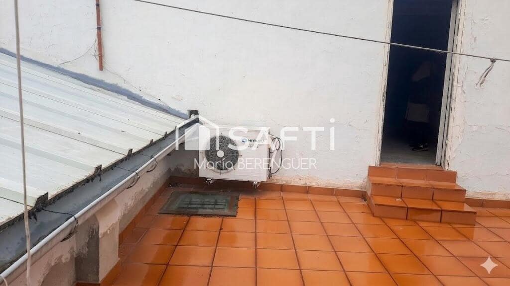 3 bedroom Villa for sale in Sallent - € 249,500 (Ref: 9811461)