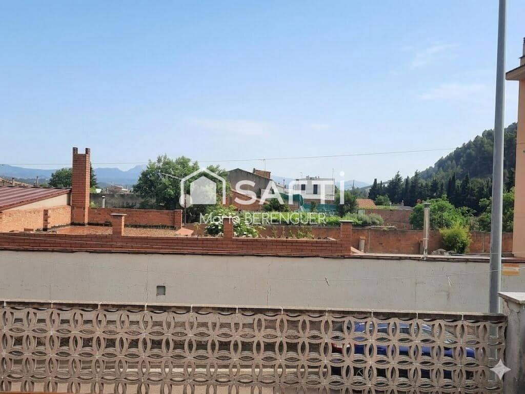 3 bedroom Villa for sale in Sallent - € 249,500 (Ref: 9811461)