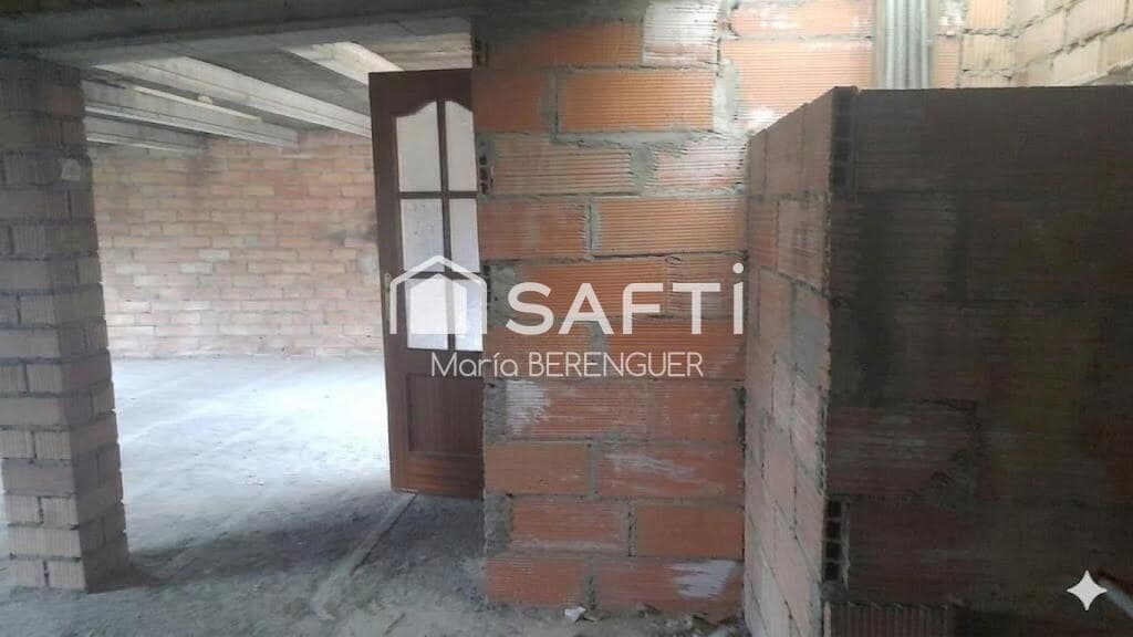 3 bedroom Villa for sale in Sallent - € 249,500 (Ref: 9811461)