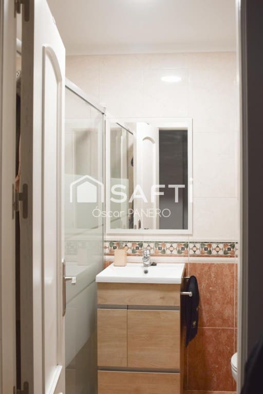 1 soveværelse Lejlighed til salg i San Andres del Rabanedo med garage - € 91.000 (Ref: 9811466)