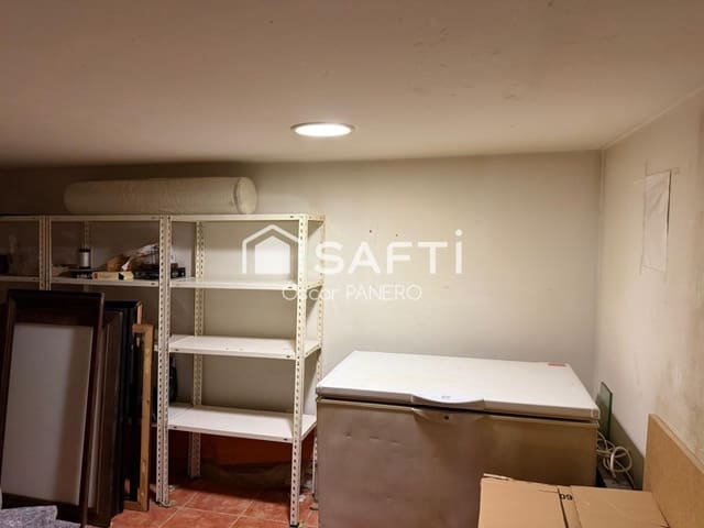 Gewerbe zu verkaufen in Valverde de la Virgen - 257.000 € (Ref: 9811468)