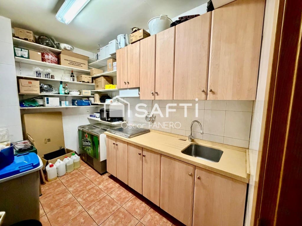 Kommersiell till salu i Valverde de la Virgen - 257 000 € (Ref: 9811468)
