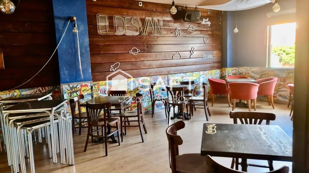 Kommersiell till salu i Valverde de la Virgen - 257 000 € (Ref: 9811468)