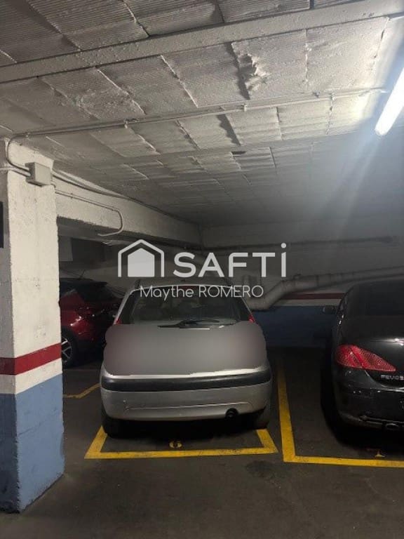 Garage till salu i Barcelona stad - 26 000 € (Ref: 9811470)