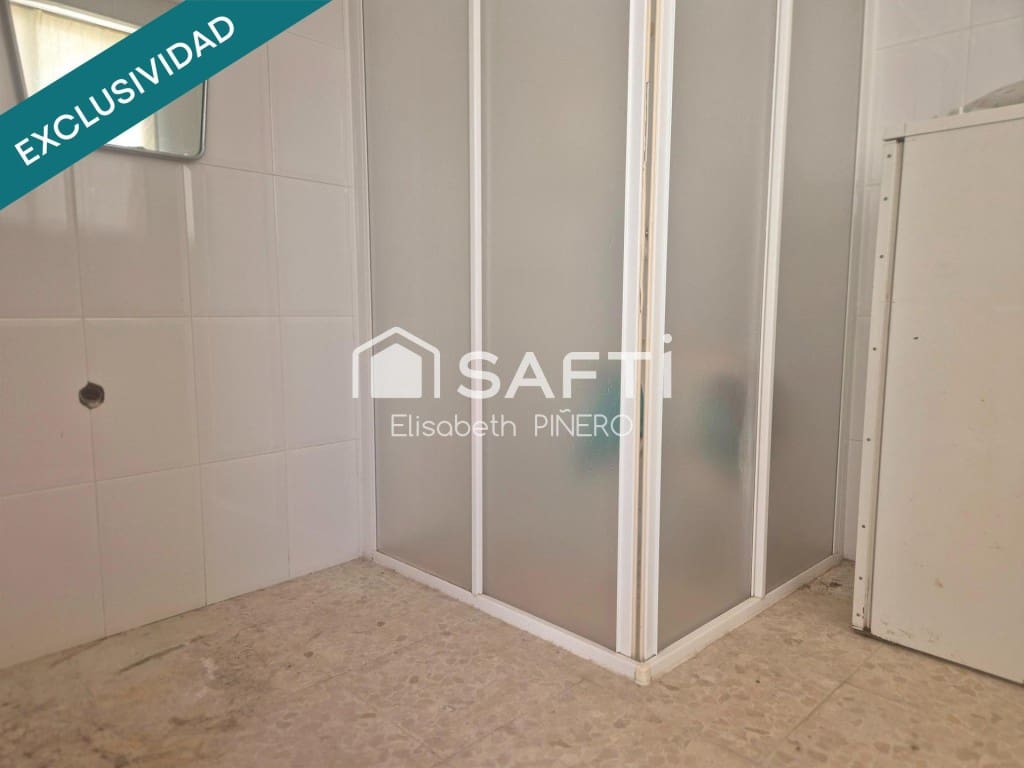 4 quarto Moradia em Banda para venda em Montijo com garagem - 72 000 € (Ref: 9813275)