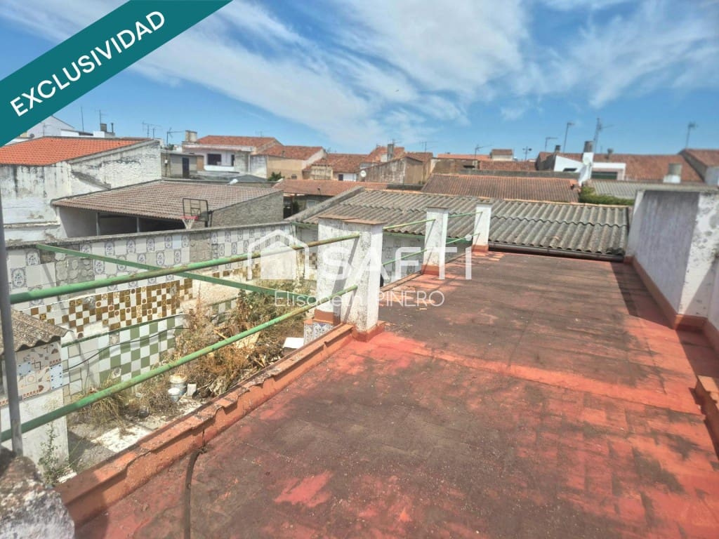 4 quarto Moradia em Banda para venda em Montijo com garagem - 72 000 € (Ref: 9813275)