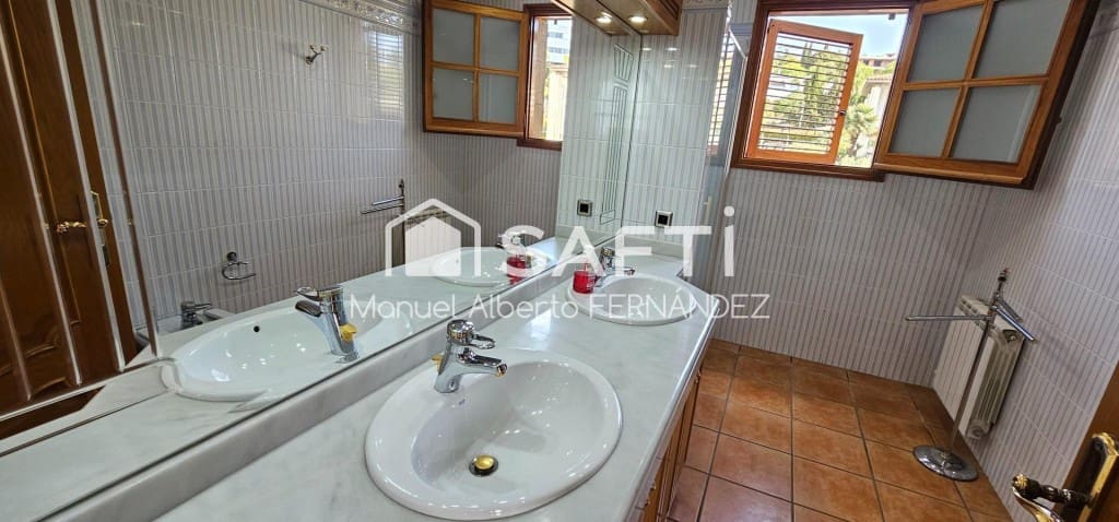 5 quarto Moradia para venda em Mataro com piscina garagem - 2 450 000 € (Ref: 9813276)