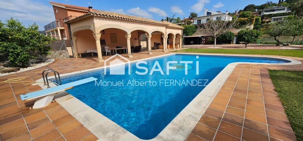5 quarto Moradia para venda em Mataro com piscina garagem - 2 450 000 € (Ref: 9813276)