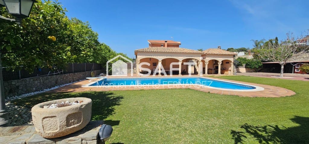 5 quarto Moradia para venda em Mataro com piscina garagem - 2 450 000 € (Ref: 9813276)
