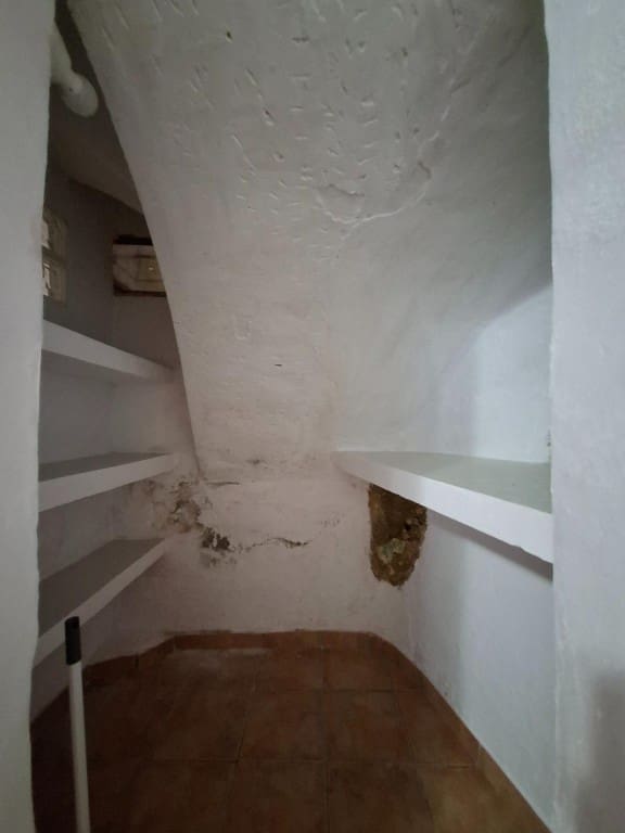 4 slaapkamer Rijtjeshuis te koop in Castello de Rugat - € 59.000 (Ref: 9815774)