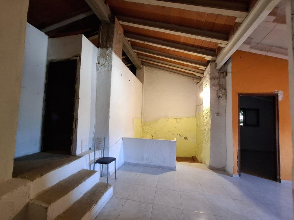 4 slaapkamer Rijtjeshuis te koop in Castello de Rugat - € 59.000 (Ref: 9815774)