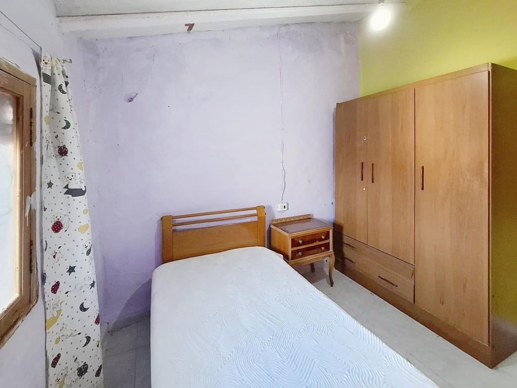 4 slaapkamer Rijtjeshuis te koop in Castello de Rugat - € 59.000 (Ref: 9815774)