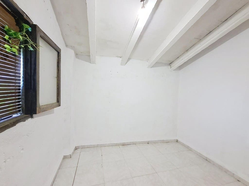 4 slaapkamer Rijtjeshuis te koop in Castello de Rugat - € 59.000 (Ref: 9815774)