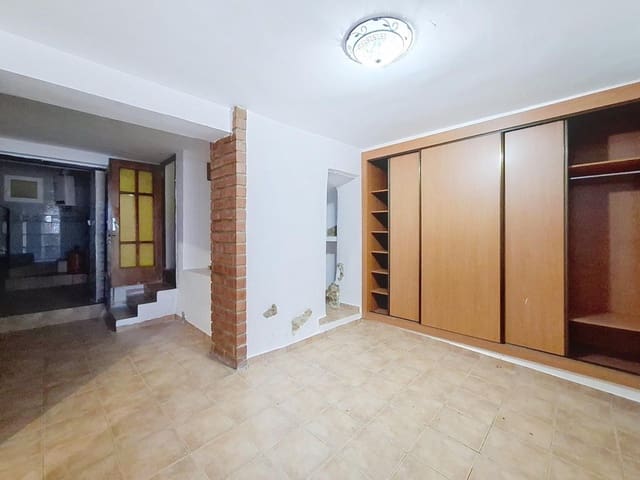 4 slaapkamer Rijtjeshuis te koop in Castelló de Rugat - € 59.000 (Ref: 9815774)