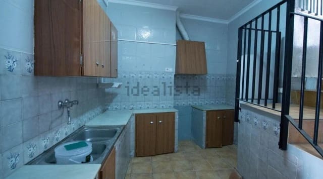 4 slaapkamer Rijtjeshuis te koop in Castelló de Rugat - € 59.000 (Ref: 9815774)