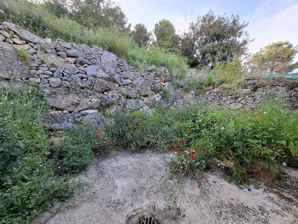 4 slaapkamer Rijtjeshuis te koop in Castello de Rugat - € 59.000 (Ref: 9815774)