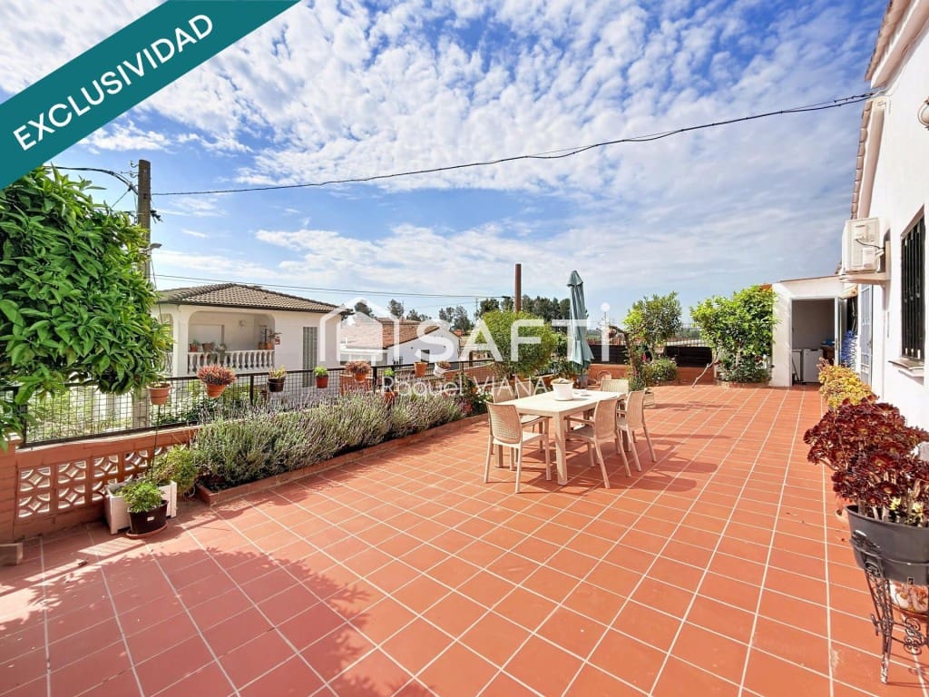 3 bedroom Villa for sale in Esparreguera - € 215,000 (Ref: 9815776)