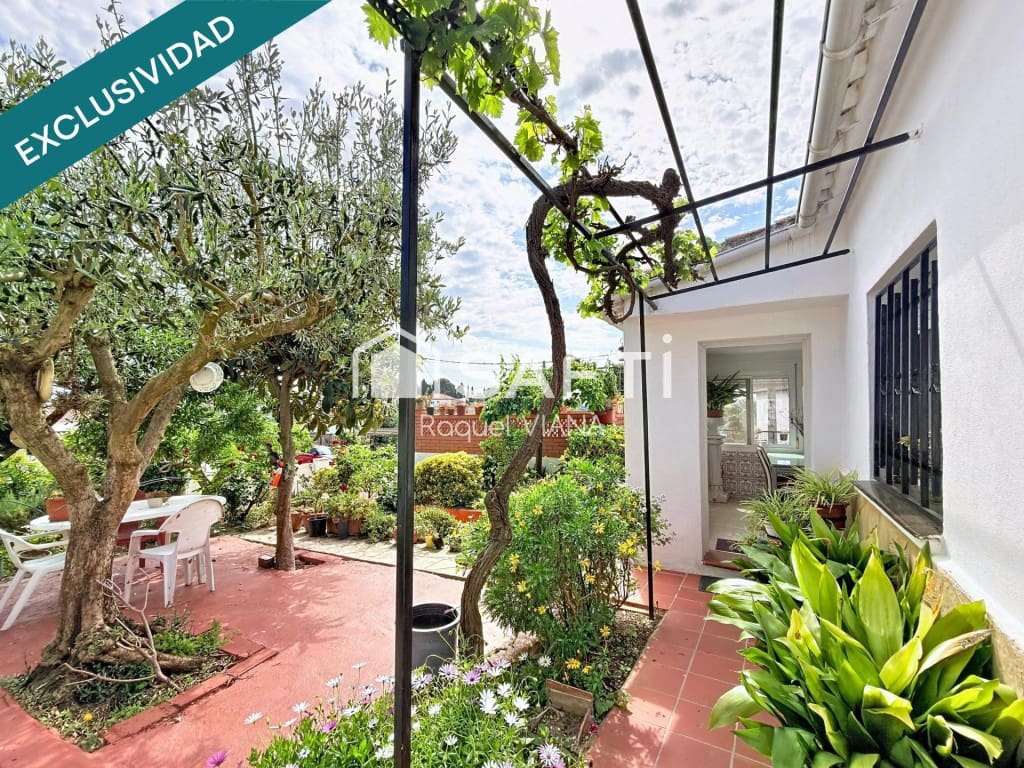 3 bedroom Villa for sale in Esparreguera - € 215,000 (Ref: 9815776)