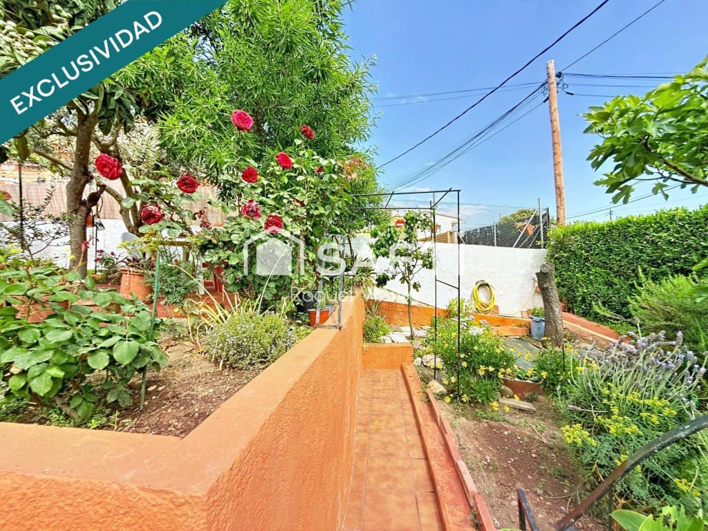 3 bedroom Villa for sale in Esparreguera - € 215,000 (Ref: 9815776)