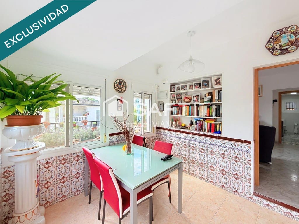 3 bedroom Villa for sale in Esparreguera - € 215,000 (Ref: 9815776)