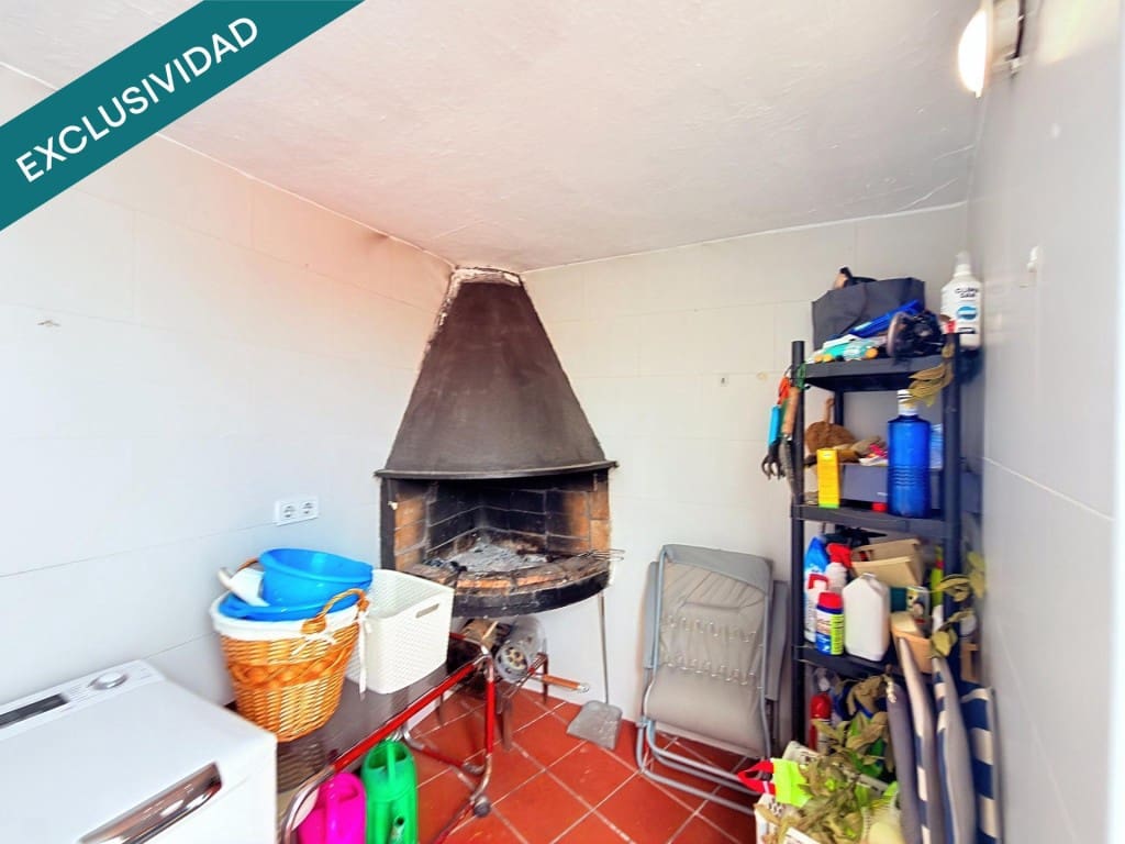 3 bedroom Villa for sale in Esparreguera - € 215,000 (Ref: 9815776)