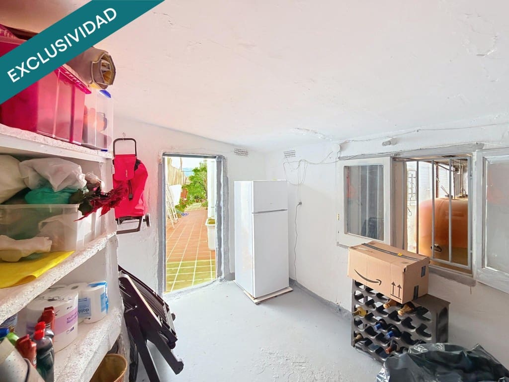 3 bedroom Villa for sale in Esparreguera - € 215,000 (Ref: 9815776)