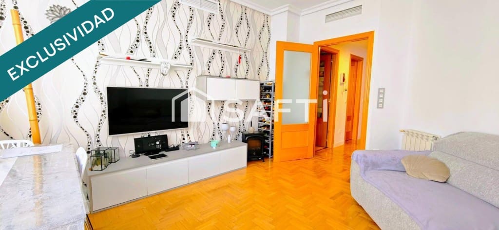 2 makuuhuone Huoneisto myytävänä paikassa Madrid kaupunki mukana uima-altaan 
autotalli - 409 000 € (Ref: 9815777)