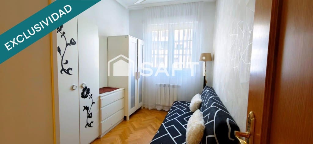 2 makuuhuone Huoneisto myytävänä paikassa Madrid kaupunki mukana uima-altaan 
autotalli - 409 000 € (Ref: 9815777)