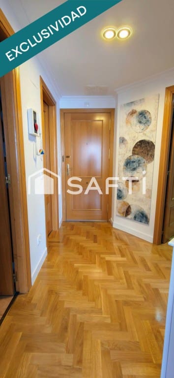 2 makuuhuone Huoneisto myytävänä paikassa Madrid kaupunki mukana uima-altaan 
autotalli - 409 000 € (Ref: 9815777)