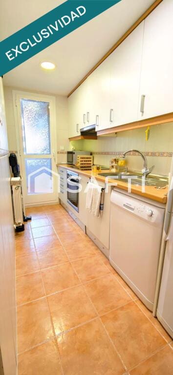 2 sovrum Lägenhet till salu i Madrid stad med pool garage - 409 000 € (Ref: 9815777)