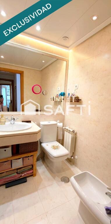 2 sovrum Lägenhet till salu i Madrid stad med pool garage - 409 000 € (Ref: 9815777)