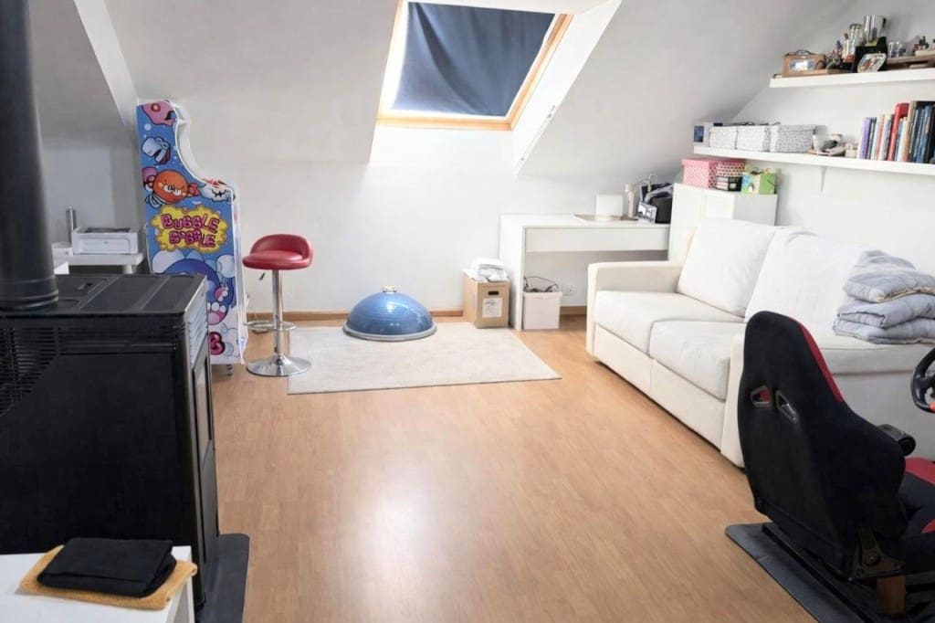 3 bedroom Terraced Villa for sale in San Andres del Rabanedo with garage - € 325,000 (Ref: 9815778)